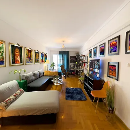 Spacious Artistic Flat With Private Parking * Thessaloniki