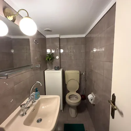 Apartment Spacious Artistic Flat With Private Parking *